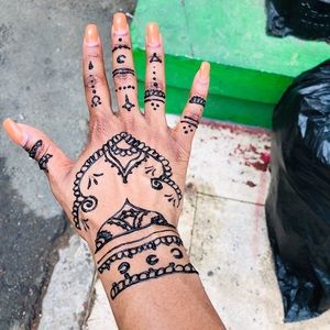 Meet your Posher, Ashley